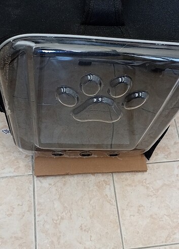 Kedi taşıma kutusu, çantası, kabı