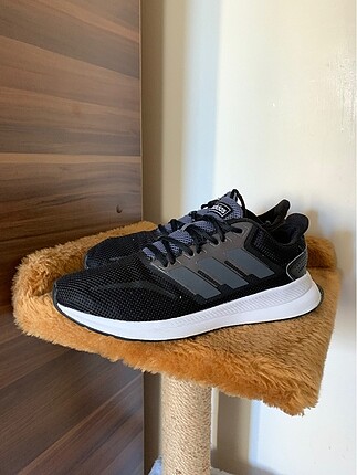 Orijinal Adidas Run Falcon