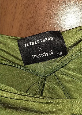 Trendyol & Milla Yeşil Drapeli Uzun Abiye Elbise