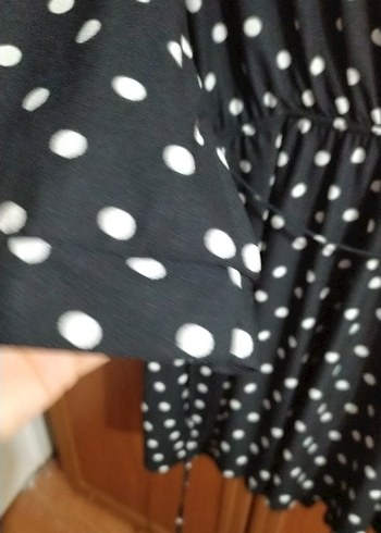 Puantiye Desenli Siyah Midi Elbise - Görsel 3