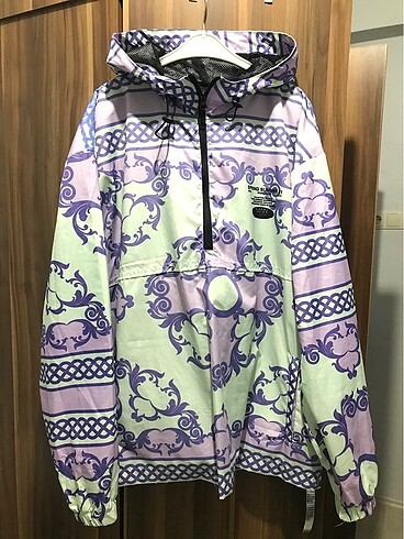 Bershka Yağmurluk
