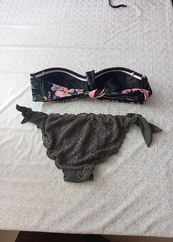 m Beden Harika Renkli Bikini Takımı