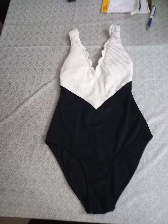 Siyah Beyaz Tarz Mayo - Görsel 3