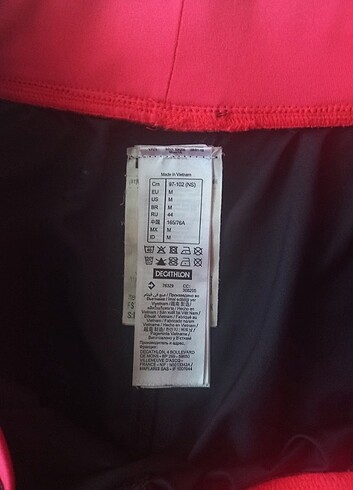 m Beden siyah Renk Decathlon Yeni Şort