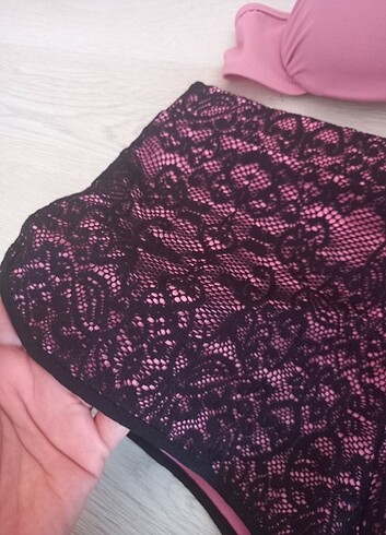 s Beden Şortlu Lotus Bikini Takımı