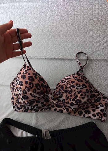 42 Beden Şortlu Bikini Takımı