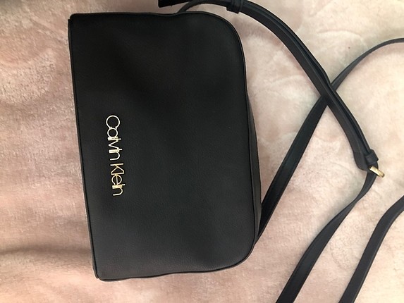 Calvin Klein çapraz çanta