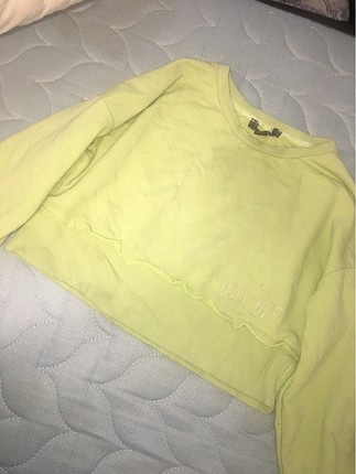 Yeşil sweet xs ama s de olur