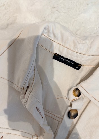 Düğmeli Beyaz Kadın Mini Tulum - Görsel 5