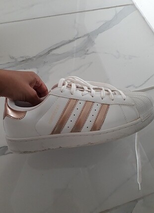 Adidas 1 ve 2 defa kullandım 