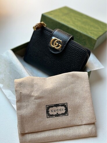Gucci cüzdan