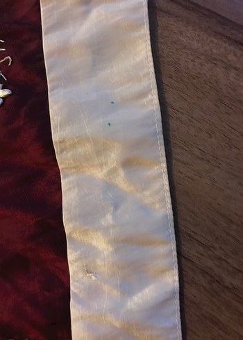 Bordo İşlemeli Parlak Masa Örtüsü - Görsel 4