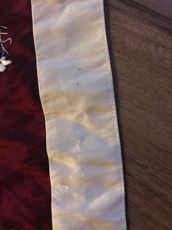 Bordo İşlemeli Parlak Masa Örtüsü - Görsel 4