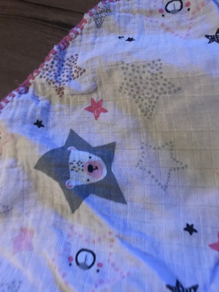 BabyCo Pembe Nakışlı Çocuk Müslin kapüşonlu bornozu - Görsel 5