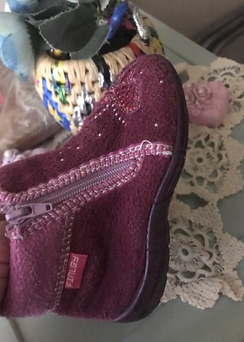 Mor Nakışlı Kız Çocuk Ev Terliği - Görsel 4