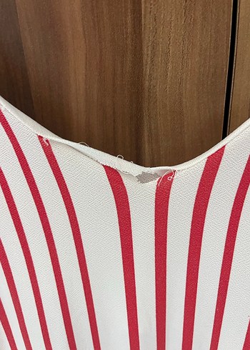 Kırmızı Çizgili Mini Tulum - Görsel 4