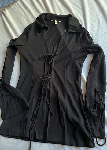 xs Beden siyah Renk H&M transğaran gömlek önü ve kolları bağcıklı