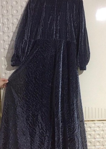 Parlak Siyah Gotik Uzun Abiye Elbise - Görsel 3