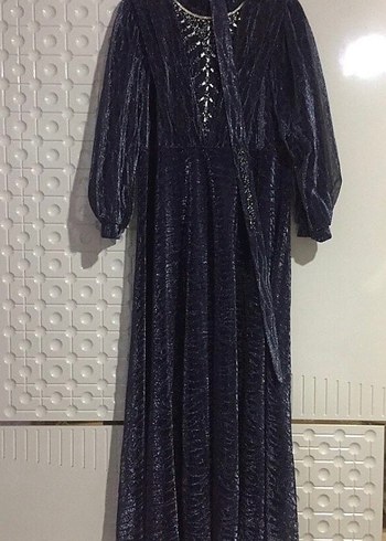 Parlak Siyah Gotik Uzun Abiye Elbise - Görsel 4