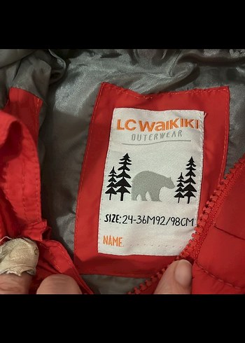 Kırmızı Kapüşonlu Erkek Çocuk Mont - Görsel 3