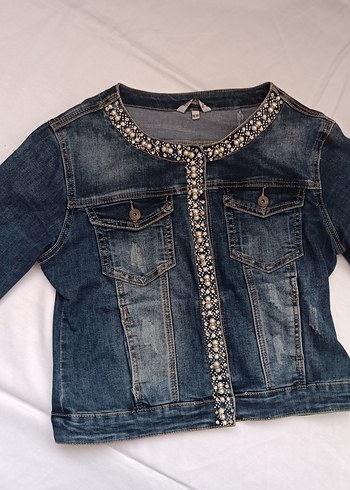 İşlemeli Mavi Kısa Kot Ceket Kadın - Görsel 2