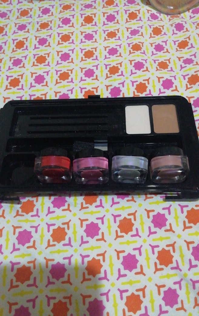 Çok Renkli Göz Farı Paleti - Görsel 4