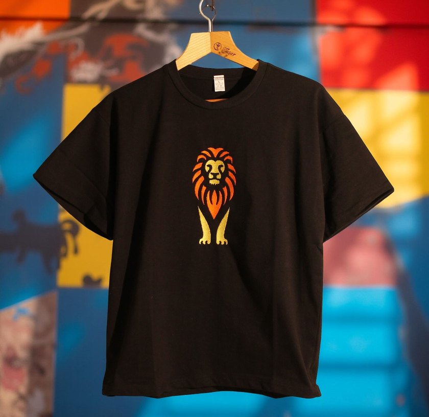 Aslan Desen Nakış İşlemeli Tshirt %100 Pamuk Siyah Sıfır Yaka - Görsel 2