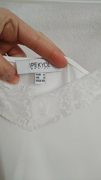 s Beden Kırık beyaz bluz