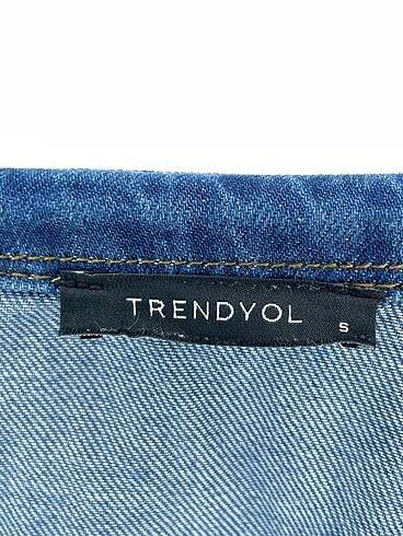 s Beden lacivert Renk Trendyol & Milla Gömlek %70 İndirimli.