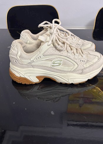 Skechers 38