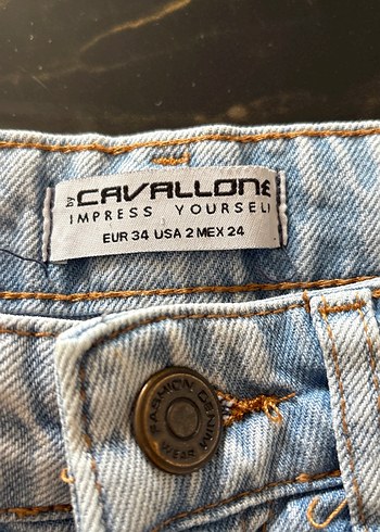 Gri Yırtık Detaylı Rahat Kesim Kadın Jean - Görsel 3