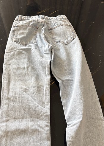 Gri Yırtık Detaylı Rahat Kesim Kadın Jean - Görsel 4