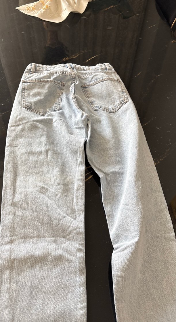 Gri Yırtık Detaylı Rahat Kesim Kadın Jean - Görsel 4