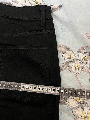 36 Beden H&M siyah mumlu pant 36