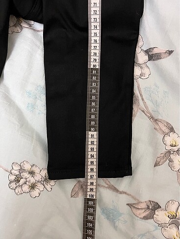 36 Beden siyah Renk H&M siyah mumlu pant 36