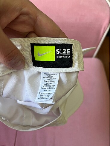  Beden beyaz Renk Orijinal Nike şapka