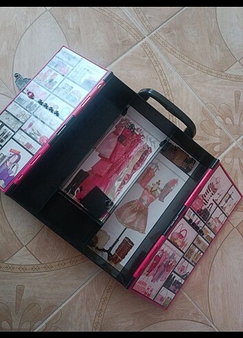 Beden Barbie gardrop