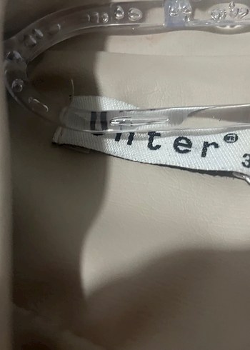 Zara Bej Kemerli Deri Kadın Ceket
