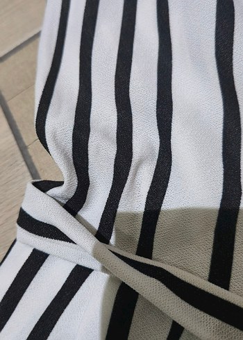 Çizgili Askılı Kemerli Kadın Tulum - Görsel 3