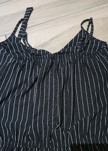 Çizgili V Yaka Kadın Mini Tulum - Görsel 4