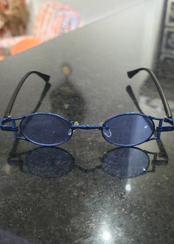 Çerçeveli Koyu Mavi Gotik Kadın Gözlüğü - Görsel 2