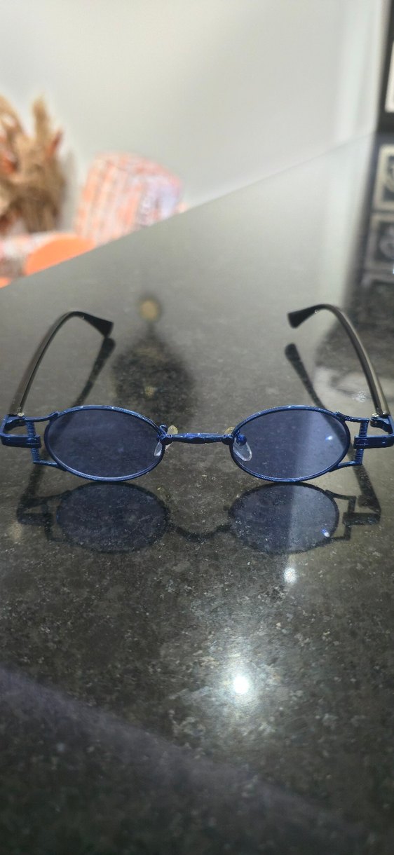 Çerçeveli Koyu Mavi Gotik Kadın Gözlüğü - Görsel 2