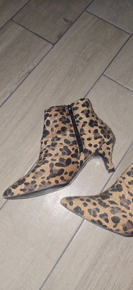 Leopar Desenli Tüylü Süet Stiletto Bot - Görsel 3