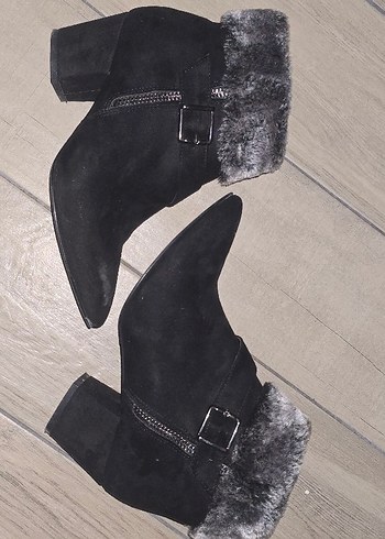 Gri Süet Tüylü Kadın Topuklu Bot - Görsel 3