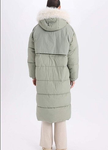 s Beden yeşil Renk Defacto Regular Fit Kapüşonlu Parka