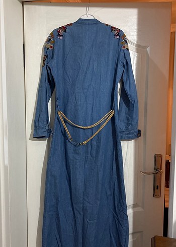 Uzun Kollu Nakışlı Kot Elbise - Görsel 3