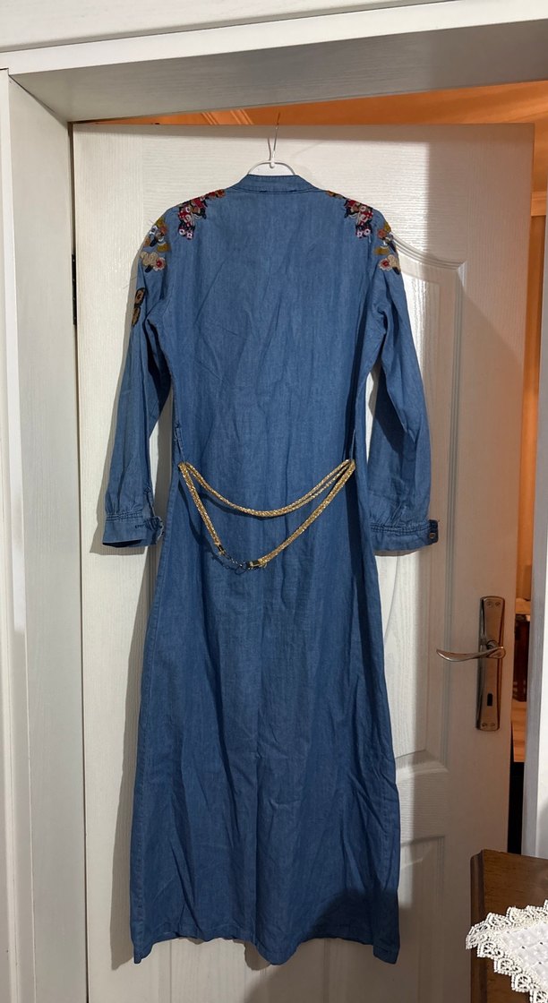 Uzun Kollu Nakışlı Kot Elbise - Görsel 3