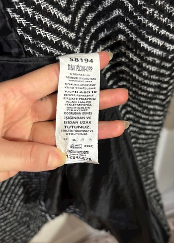 Siyah Beyaz Desenli Uzun Kaban - Görsel 6