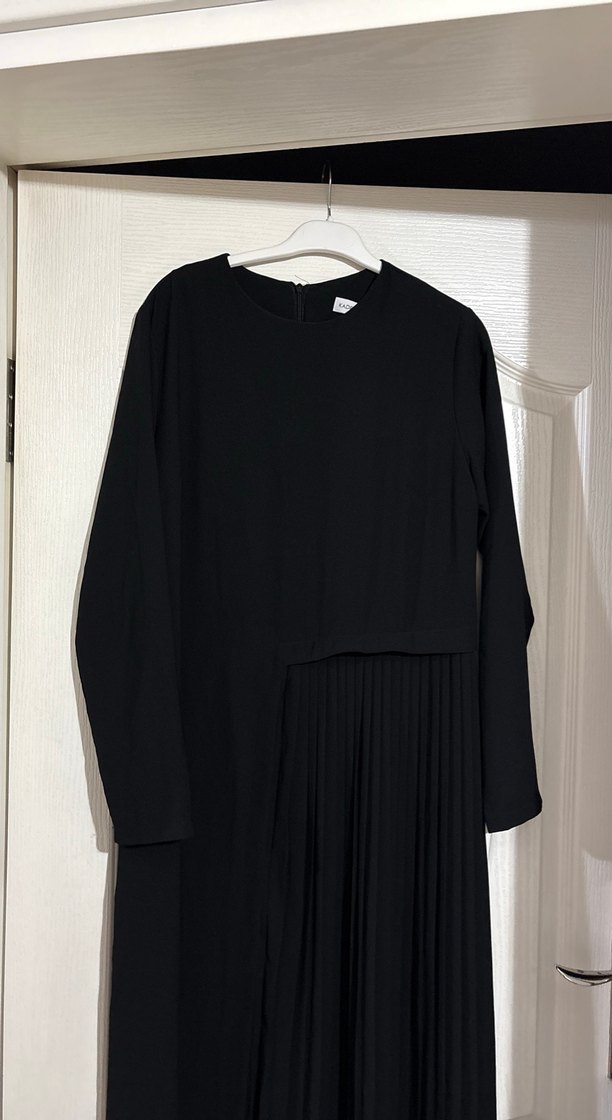 Uzun Kollu Piliseli Siyah Ofis Elbisesi - Görsel 2