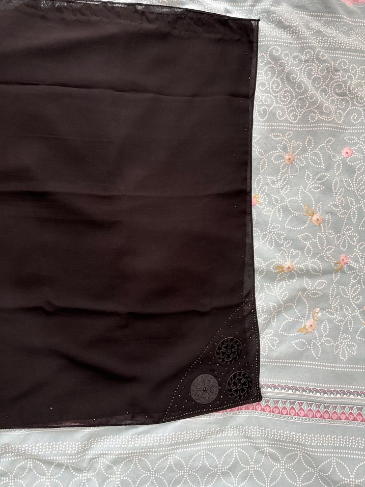 Siyah Kadın İpek Görünümlü Gotik Şal - Görsel 2